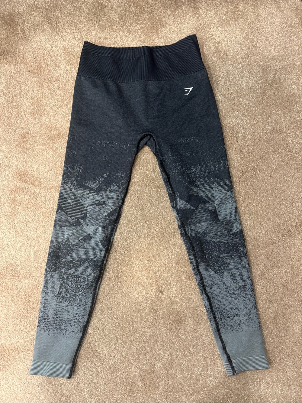 Gymshark Black to Gray Ombre Geo Seamless Leggings